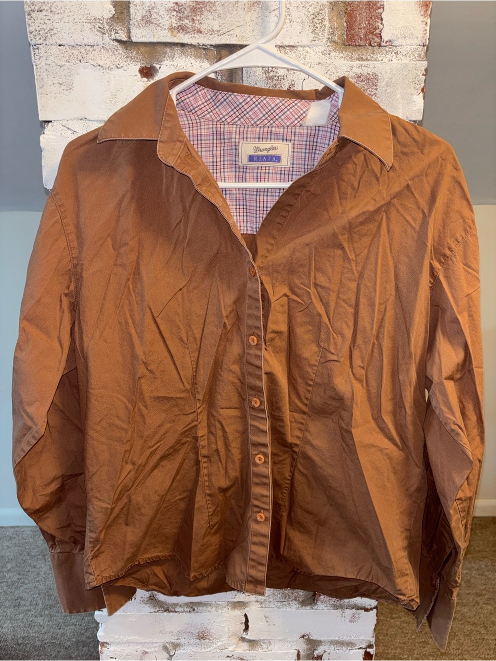 Wrangler Women’s Tan/Brown Casual Button-Down Shirt